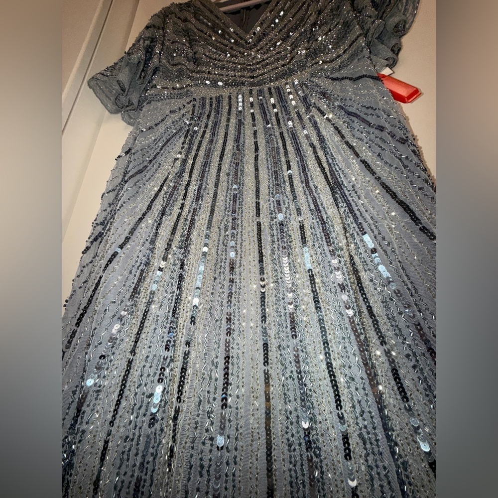 NWT |Mac Duggal 93583 Slate Blue Grey Sequined V Neck Cape Sleeve Gown Size 10 - Picture 11 of 16